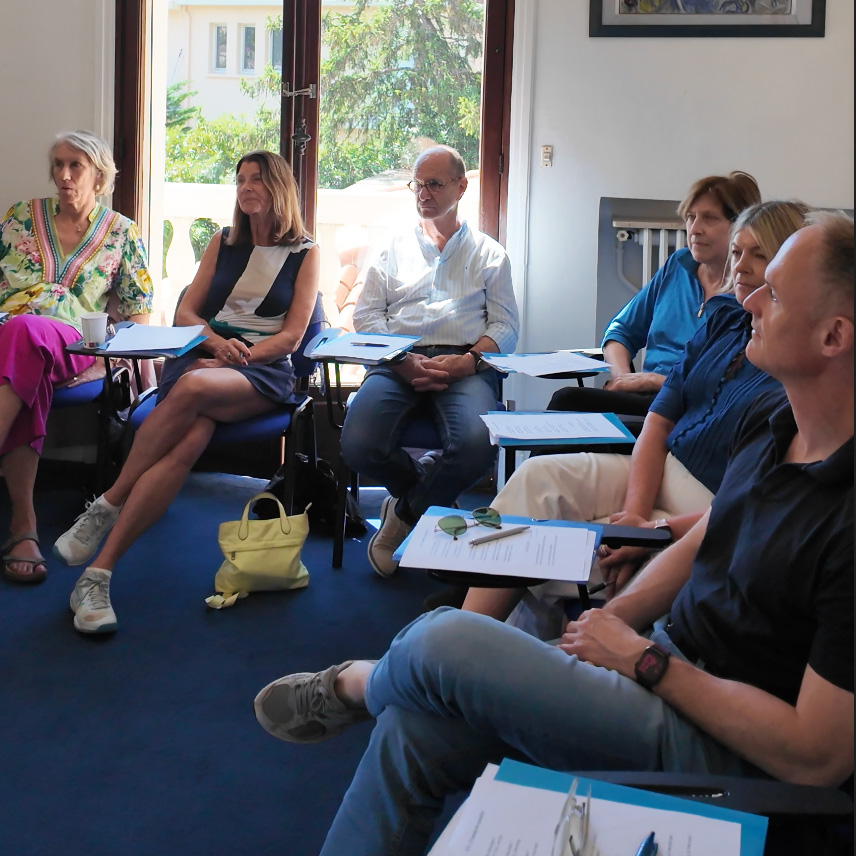 Estudiantes que aprenden francés en Villefranche-sur-Mer